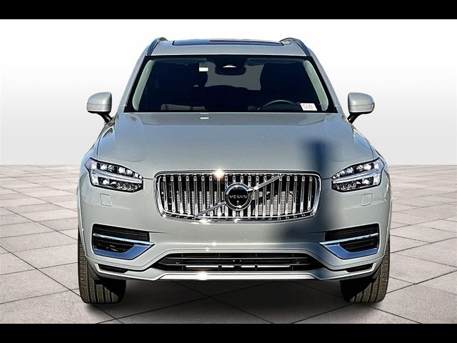 2025 Volvo XC90 Plug-In Hybrid Plus