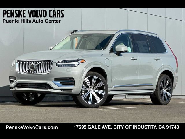 2025 Volvo XC90 Plug-In Hybrid Plus