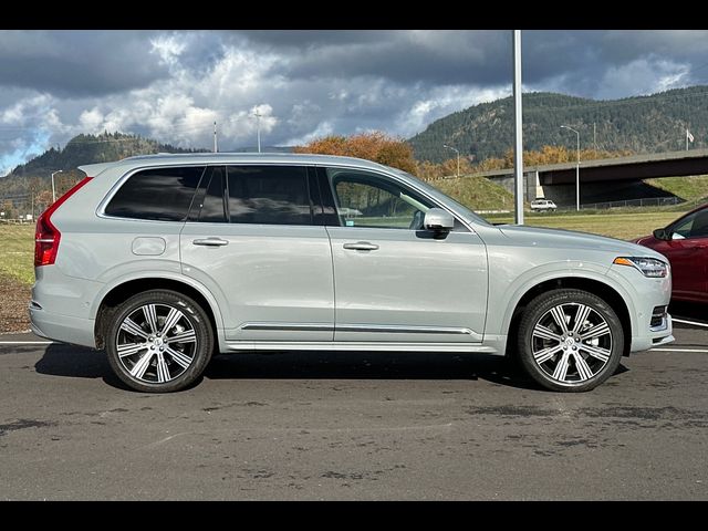 2025 Volvo XC90 Plug-In Hybrid Plus