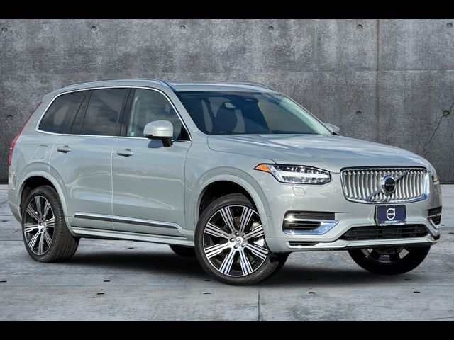 2025 Volvo XC90 Plug-In Hybrid Plus