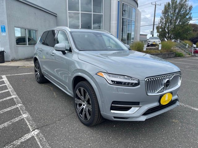 2025 Volvo XC90 Plug-In Hybrid Plus