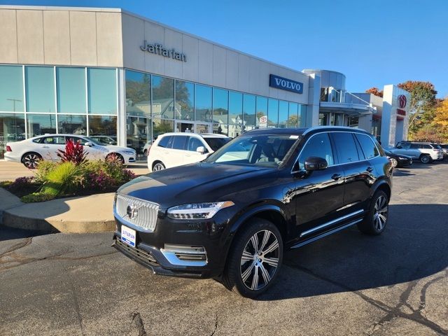 2025 Volvo XC90 Plug-In Hybrid Plus