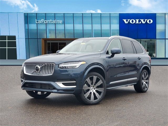 2025 Volvo XC90 Plug-In Hybrid Plus