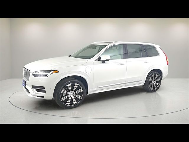 2025 Volvo XC90 Plug-In Hybrid Plus