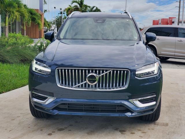 2025 Volvo XC90 Plug-In Hybrid Plus