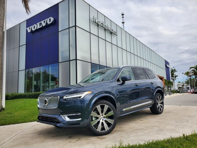 2025 Volvo XC90 Plug-In Hybrid Plus