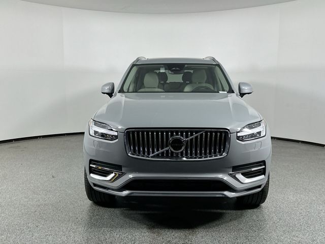 2025 Volvo XC90 Plug-In Hybrid Plus