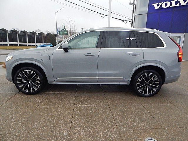 2025 Volvo XC90 Plug-In Hybrid Ultra