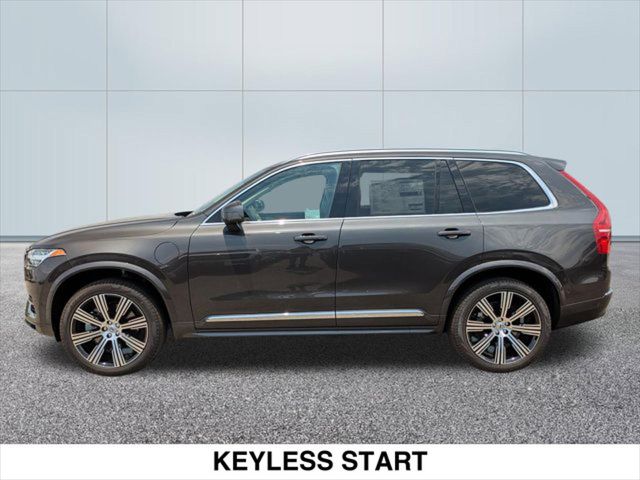 2025 Volvo XC90 Plug-In Hybrid Plus