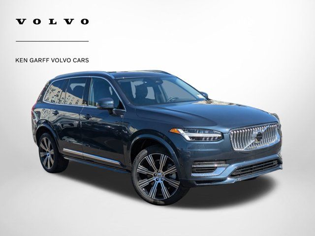 2025 Volvo XC90 Plug-In Hybrid Plus