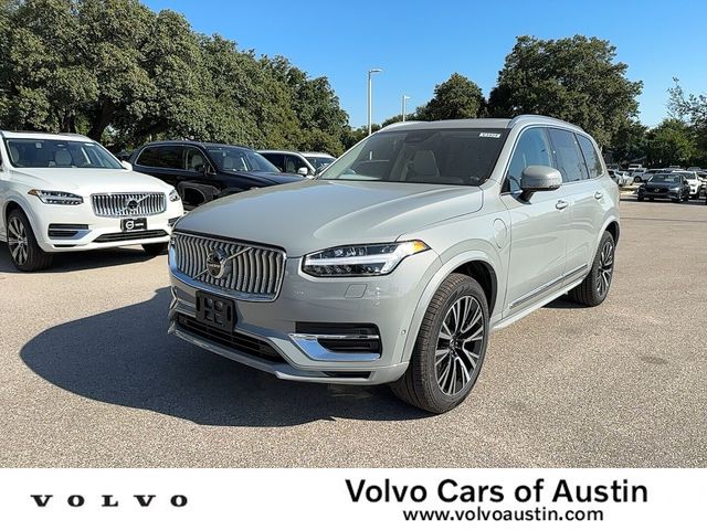 2025 Volvo XC90 Plug-In Hybrid Plus