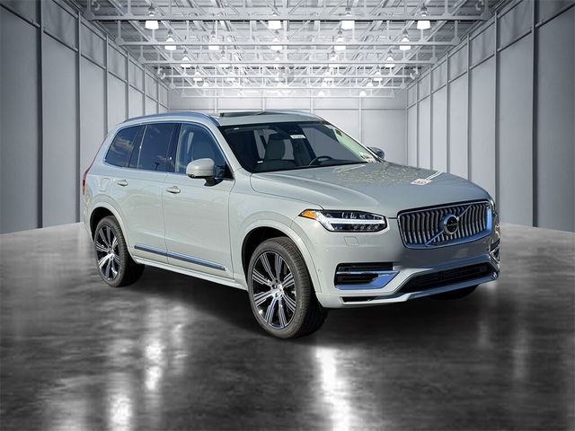 2025 Volvo XC90 Plug-In Hybrid Plus