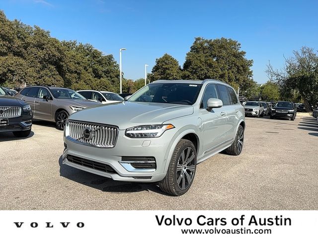 2025 Volvo XC90 Plug-In Hybrid Plus