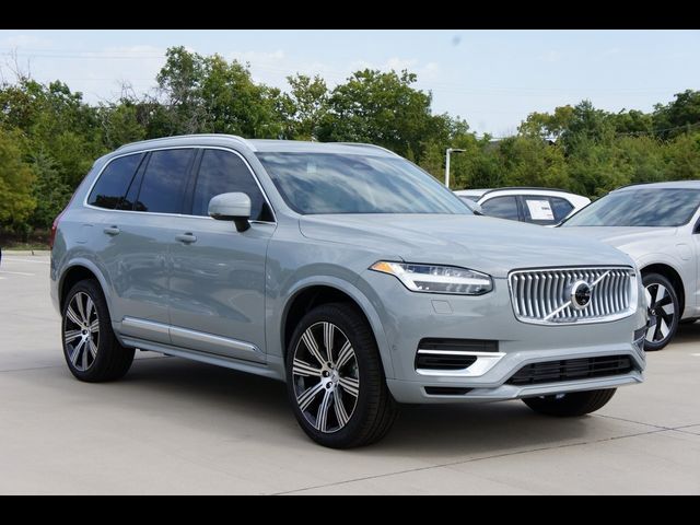 2025 Volvo XC90 Plug-In Hybrid Plus