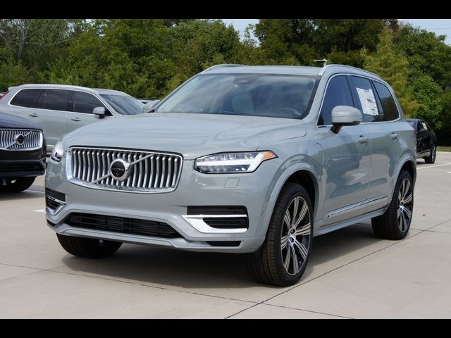 2025 Volvo XC90 Plug-In Hybrid Plus