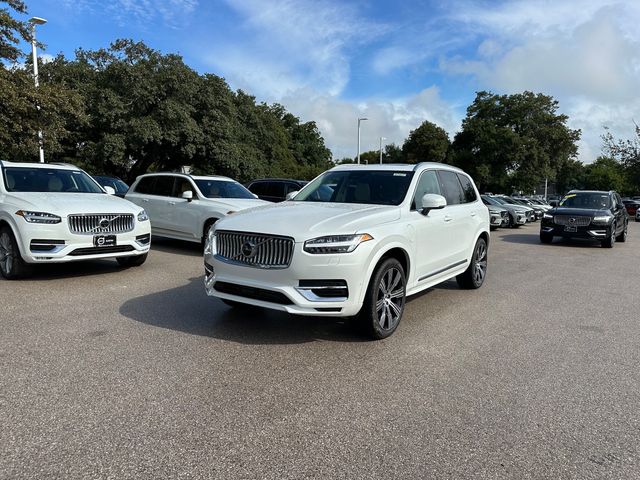 2025 Volvo XC90 Plug-In Hybrid Plus