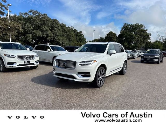 2025 Volvo XC90 Plug-In Hybrid Plus