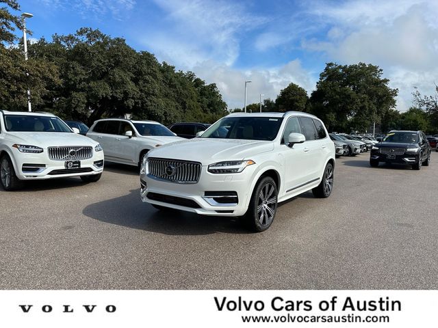 2025 Volvo XC90 Plug-In Hybrid Plus