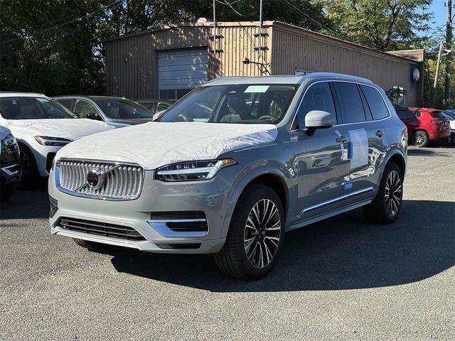 2025 Volvo XC90 Plug-In Hybrid Plus