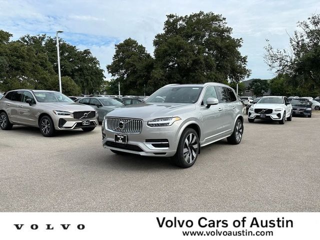 2025 Volvo XC90 Plug-In Hybrid Plus