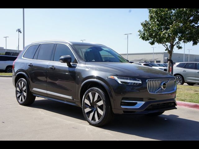 2025 Volvo XC90 Plug-In Hybrid Plus