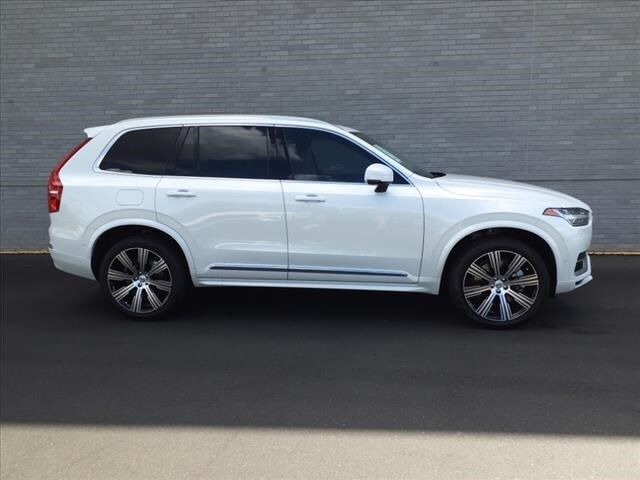 2025 Volvo XC90 Plug-In Hybrid Plus