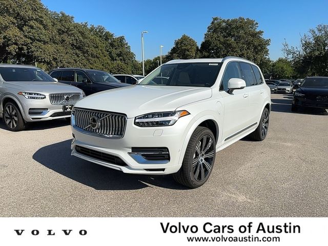 2025 Volvo XC90 Plug-In Hybrid Plus