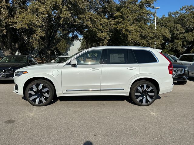 2025 Volvo XC90 Plug-In Hybrid Plus