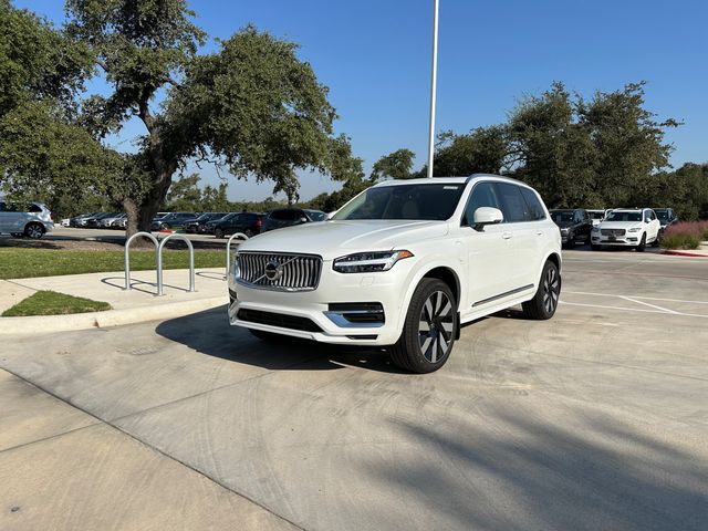 2025 Volvo XC90 Plug-In Hybrid Plus