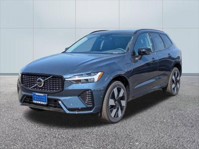 2025 Volvo XC60 Plug-In Hybrid Plus