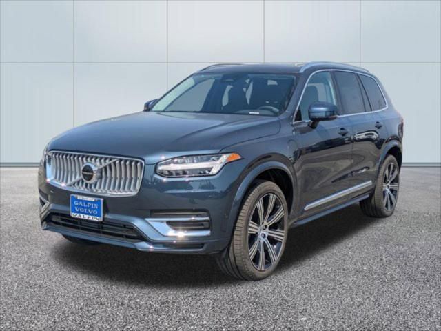 2025 Volvo XC90 Plug-In Hybrid Plus