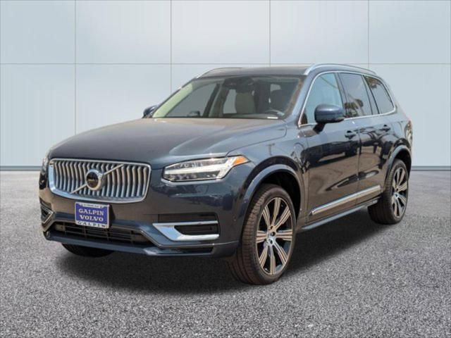 2025 Volvo XC90 Plug-In Hybrid Plus