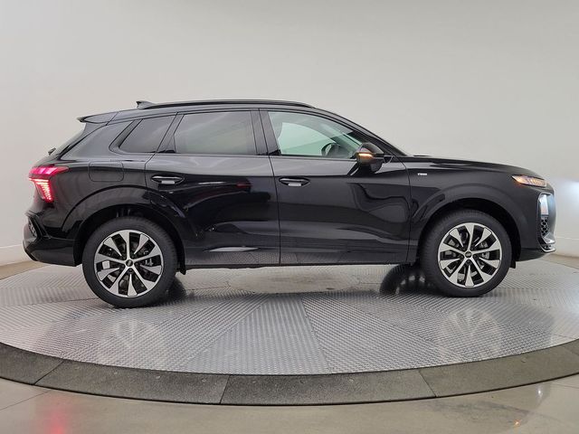 2026 Audi Q3 S line