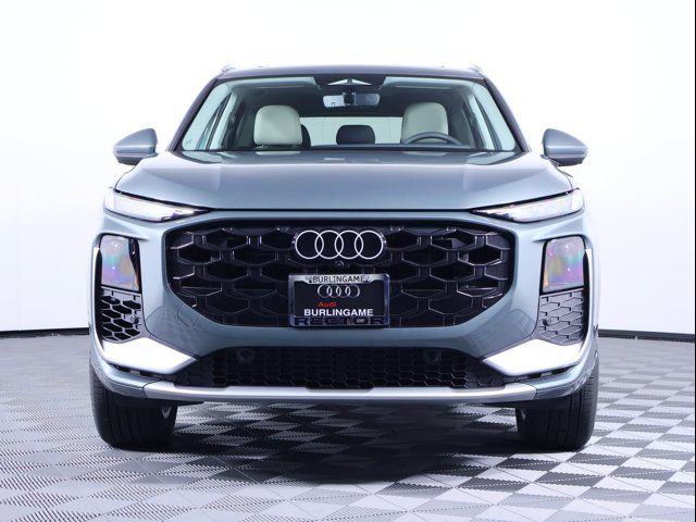 2026 Audi Q3 S line