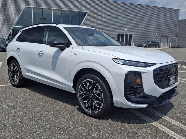 2026 Audi Q3 S line