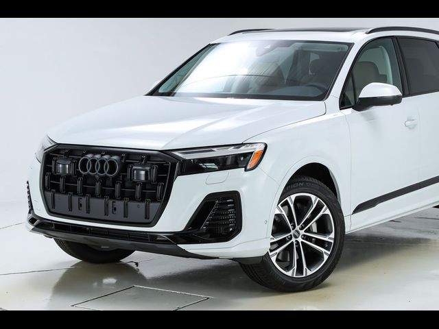 2026 Audi Q7 Premium