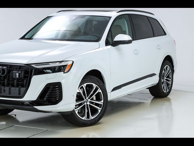 2026 Audi Q7 Premium