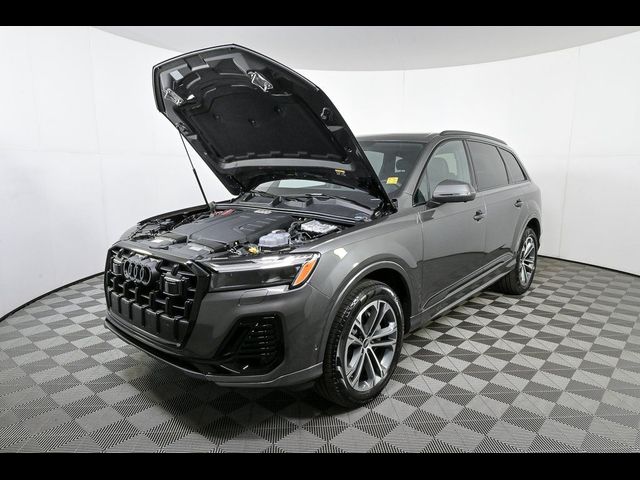 2026 Audi Q7 Premium