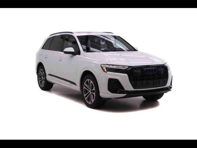 2026 Audi Q7 Premium