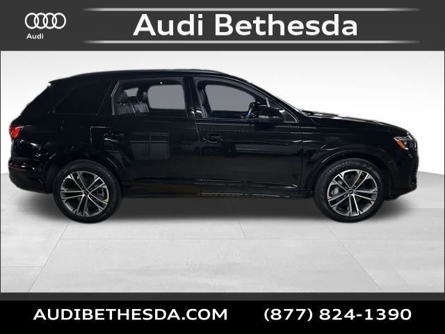 2026 Audi Q7 Premium
