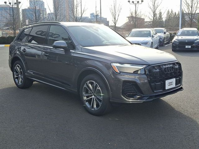 2026 Audi Q7 Premium