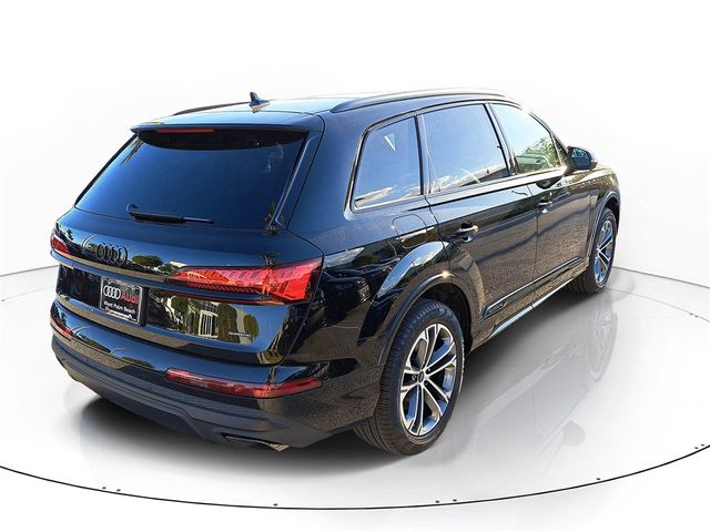 2026 Audi Q7 Premium