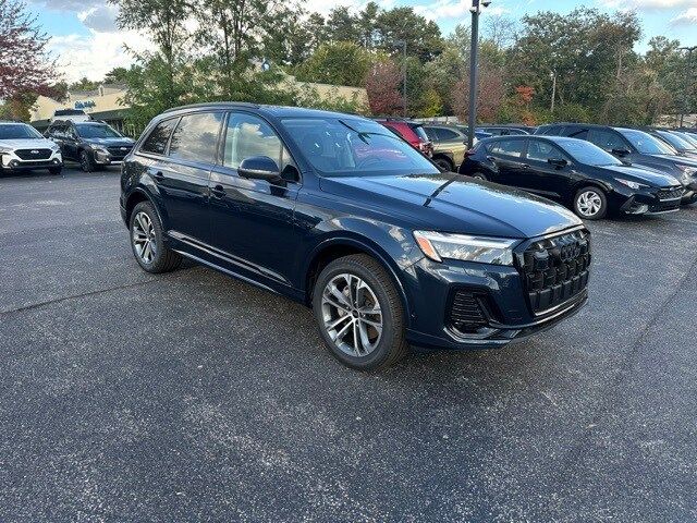 2026 Audi Q7 Premium Plus