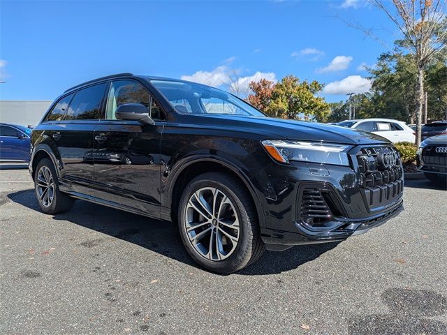 2026 Audi Q7 Premium