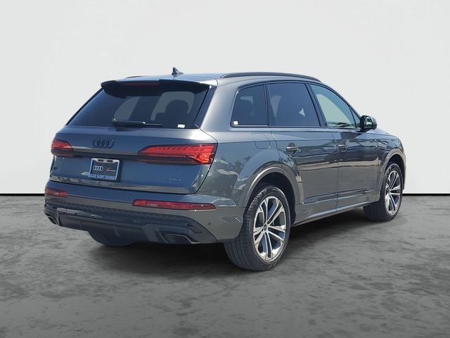 2026 Audi Q7 S line Premium