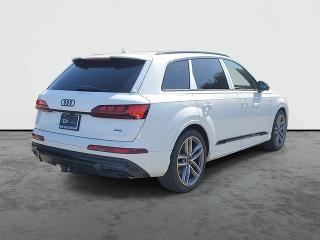 2026 Audi Q7 S line Prestige