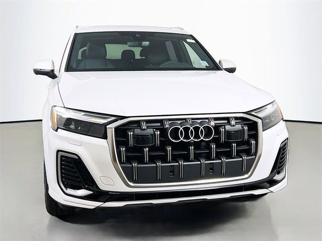 2026 Audi Q7 Premium Plus