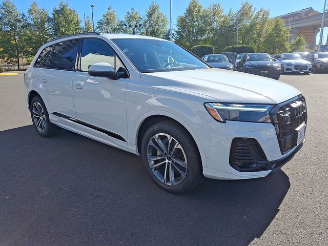 2026 Audi Q7 Premium