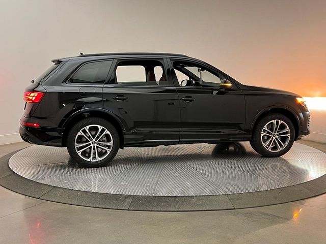 2026 Audi Q7 Premium