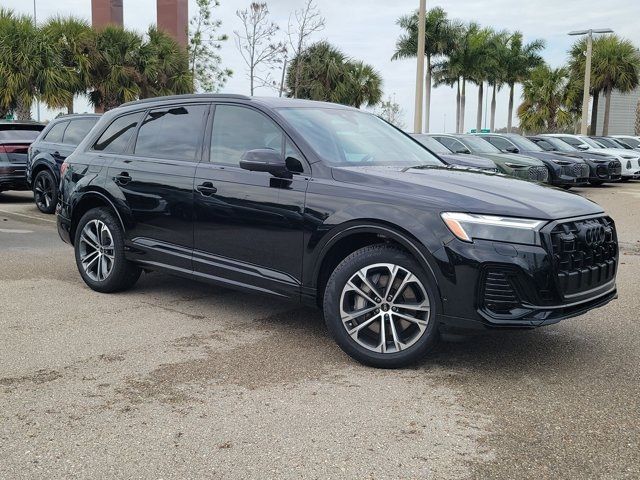 2026 Audi Q7 Premium